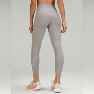 Like New Lululemon Base Pace HR Tight 25" *Reflective Gull Grey